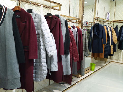 杭州華人杰女裝 冬裝時尚大氣，品牌尾貨折扣精選